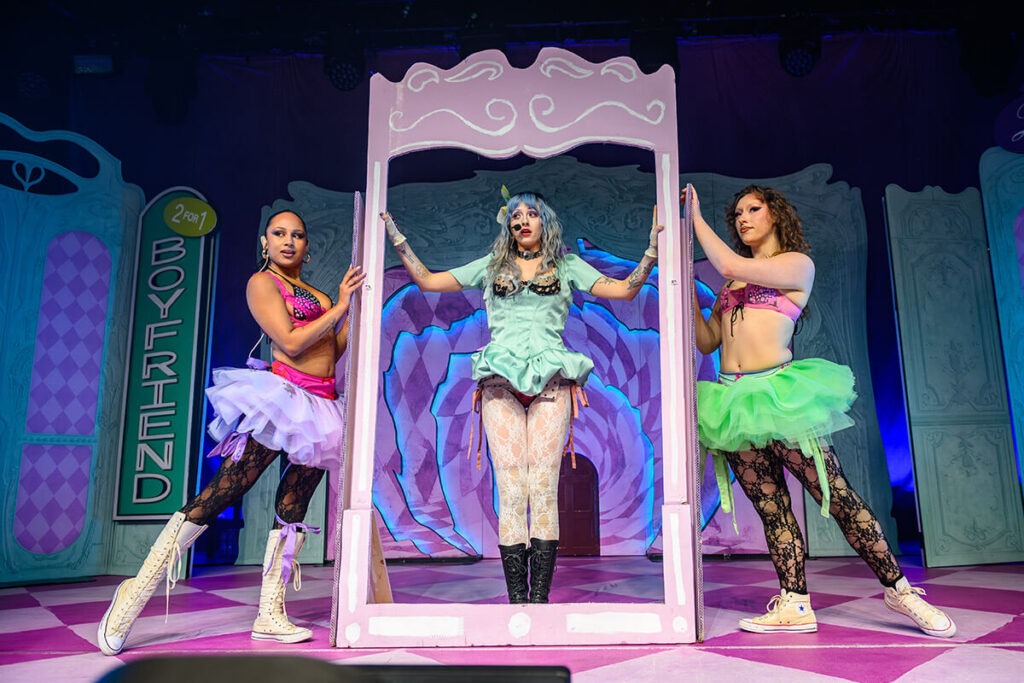 Ashnikko Smoochies Tour